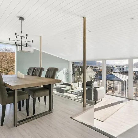 Casa Knott *